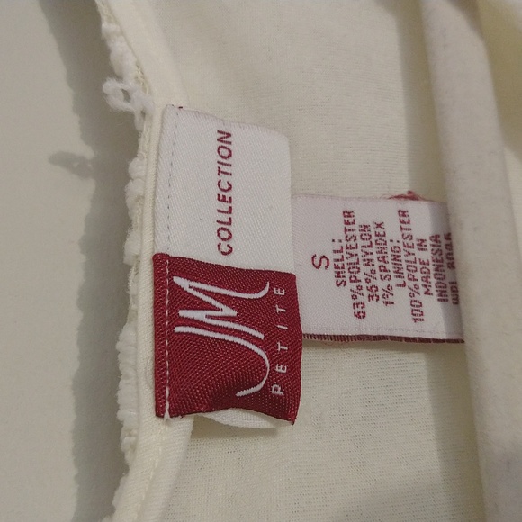 Vintage JM Collection Petite Dainty Cream Scalloped Edge Lacy Mesh V-Neck Top - Picture 12 of 12